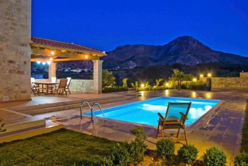 Platanos bei Kissamos Kreta, Platanos: Zwei private Steinvillen mit Gästeappartements in der Nähe des Strandes von Falasarna zu verkaufen Haus